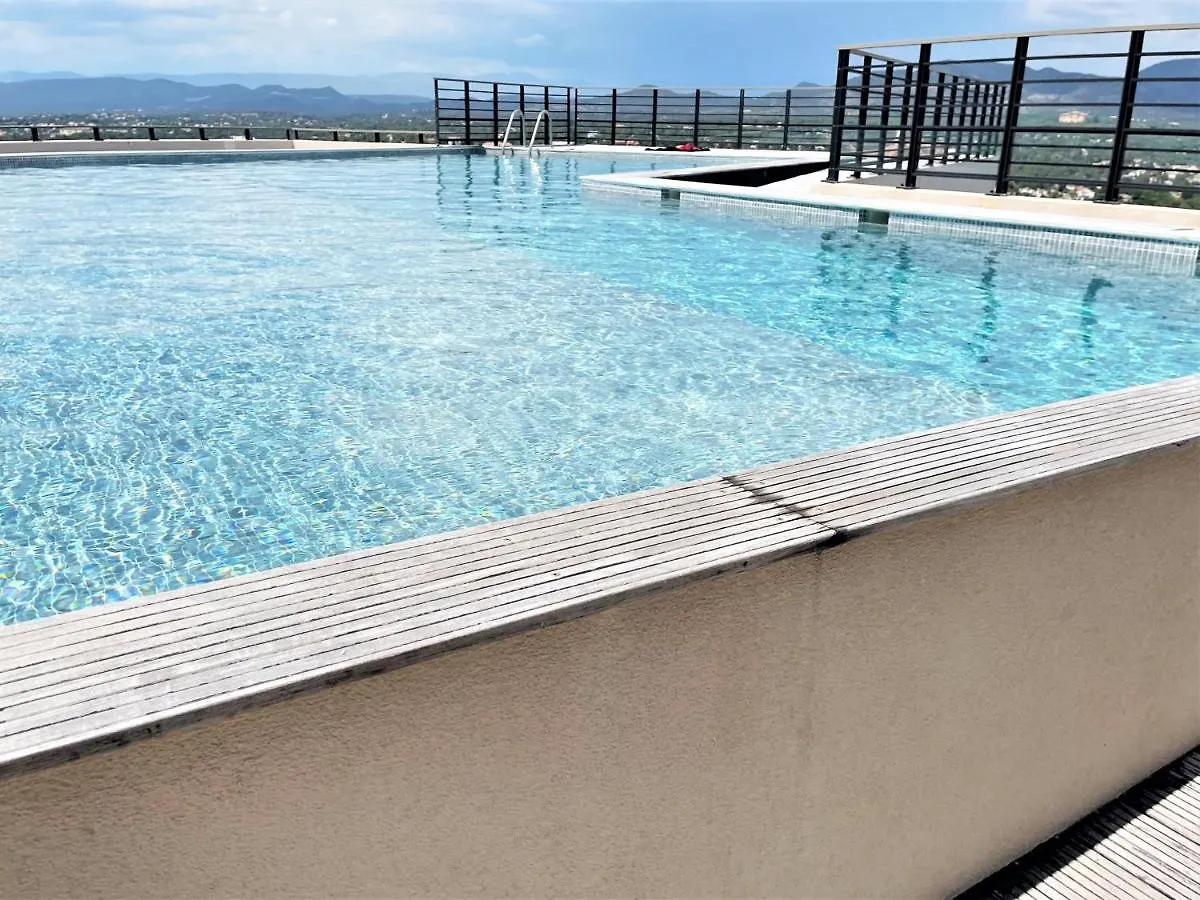 Tres Bel Appartement -Residence Avec Piscine Sur Le Toit Et Vue Panoramique Saint-Raphaël