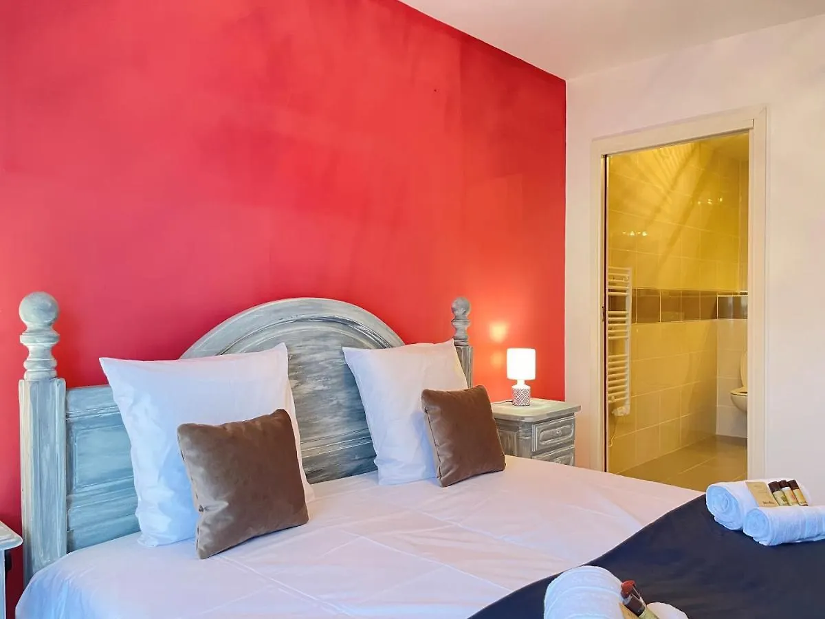 Tres Bel Appartement -Residence Avec Piscine Sur Le Toit Et Vue Panoramique Saint-Raphaël France