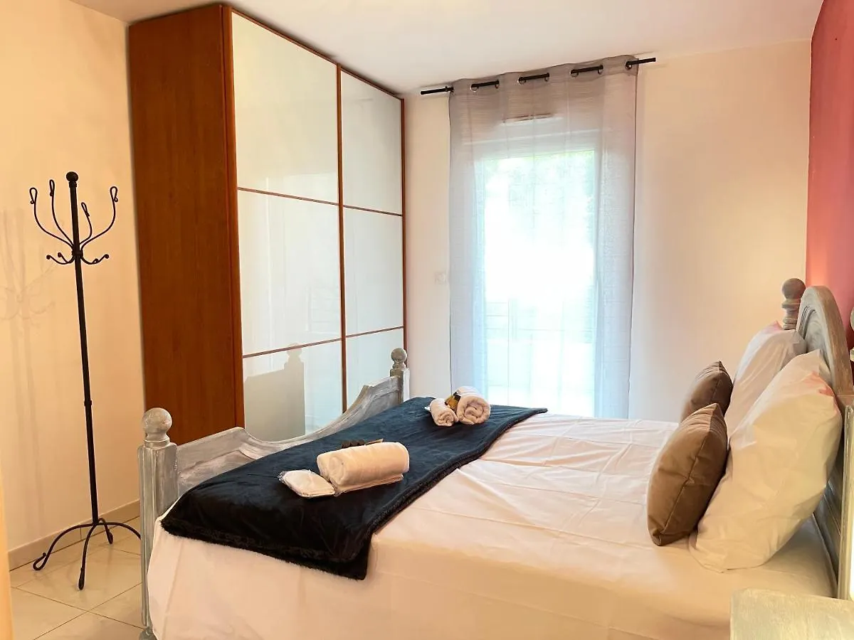 Tres Bel Appartement -Residence Avec Piscine Sur Le Toit Et Vue Panoramique Saint-Raphaël 0*,