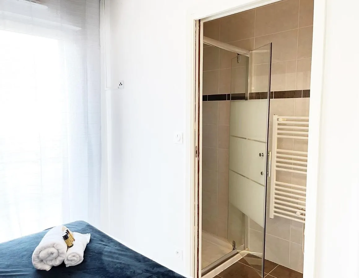 Tres Bel Appartement -Residence Avec Piscine Sur Le Toit Et Vue Panoramique Saint-Raphaël