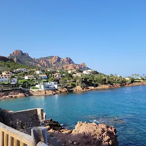 Agay A 2 Pas Des Plages Appartement