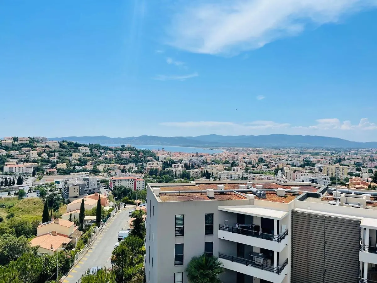 Tres Bel Appartement -Residence Avec Piscine Sur Le Toit Et Vue Panoramique Saint-Raphael  France
